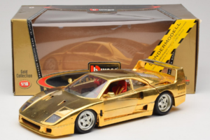 Ferrari F40 Chrome Gold Limited Edition 250 pcs Bburago 1:18 3332-G1 Métal — image 8 sur 8