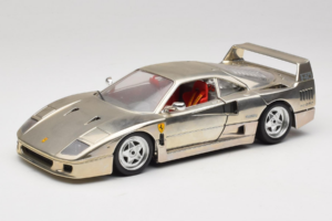 Ferrari F40 Chrome Silver Bburago 1:18 3401 Métal