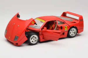 Ferrari F40 Club Deutschland Rouge Bburago 1:18 3032-L3 Métal — image 2 sur 8
