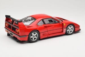 Ferrari F40 Competizione Test Version Rouge Hot Wheels 1:18 P9922 Métal — image 3 sur 8