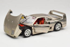 Ferrari F40 Dark Chrome Silver Kroymans Édition Limitée Bburago 1:18 3032-C2 Métal — image 2 sur 8