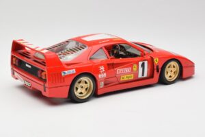 Ferrari F40 Evoluzione Bburago 1:18 3042 Métal — image 3 sur 8