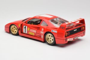 Ferrari F40 Evoluzione Bburago 1:18 3042 Métal — image 7 sur 8