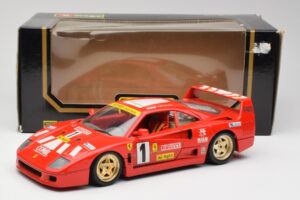 Ferrari F40 Evoluzione Bburago 1:18 3042 Métal — image 8 sur 8