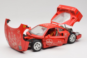 Ferrari F40 Evoluzione FC Nürnberg Special Edition Rouge Bburago 1:18 3042-FCN Métal — image 2 sur 8