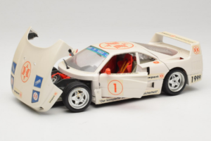 Ferrari F40 #1 Expert Blanc 1987 Bburago 1:18 3332-W2 Métal — image 2 sur 8
