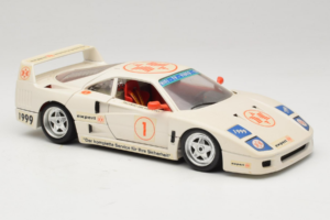 Ferrari F40 #1 Expert Blanc 1987 Bburago 1:18 3332-W2 Métal — image 6 sur 8