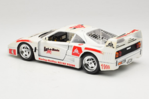 Ferrari F40 Kart-o-Mania Blanc Bburago 1:18 3332-W3 Métal — image 7 sur 8