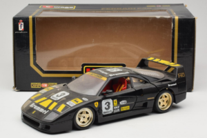 Ferrari F40 Magneti Marelli #3 Noir Bburago 1:18 3022-B1 Métal — image 8 sur 8