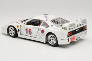 Ferrari F40 #16 Borsenmodells Blanc Limited Edition 333 pcs 1987 Bburago 1:18 3332-W1 Métal — image 7 sur 8