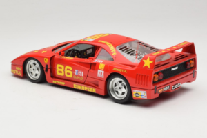 Ferrari F40 LM #86 Ch. Pozzi IMSA 24 Hours of Le Mans 1985 Rouge Bburago 1:18 3332-P6 Métal — image 7 sur 8
