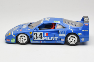 Ferrari F40 #34 M. Ferte / Thavenin / Palau Pilot Bleu 1987 Bburago 1:18 3032-B1 Métal — image 4 sur 8