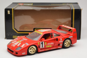 Ferrari F40 Evoluzione #1 Pirelli Agip Rouge avec Roues Or 1992 Bburago 1:18 3042-P2 Métal — image 8 sur 8
