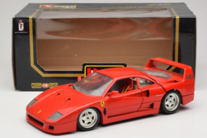 Ferrari F40 Rouge Diamond Edition Bburago 1:18 3022-P1 Métal — image 8 sur 8