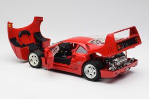 Ferrari F40 Rouge Hot Wheels 1:18 23911 Métal — image 5 sur 8