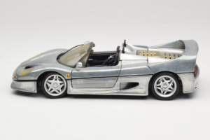 Ferrari F50 Cabriolet Chrome Silver Édition Limitée Hot Wheels 1:18 25741 Métal — image 4 sur 8
