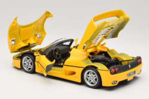 Ferrari F50 Cabriolet Shell Jaune Maisto 1:18 3076-Y2 Métal — image 5 sur 8