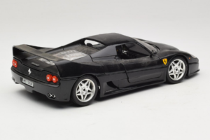 Ferrari F50 Coupé Noir Bburago 1:18 3372-B1 Métal — image 3 sur 8