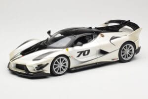 Ferrari FXX-K Evo #70 Blanc Bburago 1:18 18-16012 Métal
