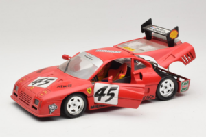 Ferrari 288 GTO Evoluzione #45 Rouge Revell 1:18 48820 Métal — image 2 sur 8