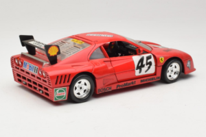 Ferrari 288 GTO Evoluzione #45 Rouge Revell 1:18 48820 Métal — image 3 sur 8