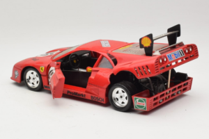 Ferrari 288 GTO Evoluzione #45 Rouge Revell 1:18 48820 Métal — image 5 sur 8