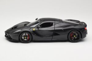 Ferrari LaFerrari F150 Matte Black Bburago 1:18 18-16901BK Métal — image 4 sur 8