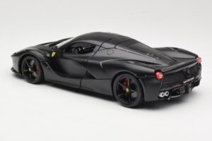 Ferrari LaFerrari F150 Matte Black Bburago 1:18 18-16901BK Métal — image 7 sur 8