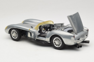 Ferrari Testa Rossa Chrome Silver Hot Wheels 1:18 25737 Métal — image 5 sur 8