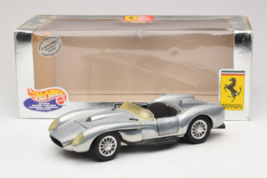 Ferrari Testa Rossa Chrome Silver Hot Wheels 1:18 25737 Métal — image 8 sur 8