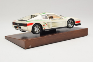 Ferrari Testarossa Italia 90 Blanc Bburago 1:18 3059-W1 Métal — image 4 sur 8