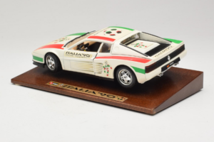 Ferrari Testarossa Italia 90 Blanc Bburago 1:18 3059-W1 Métal — image 6 sur 8