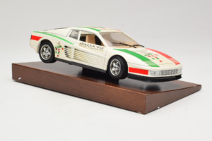 Ferrari Testarossa Italia 90 Blanc Bburago 1:18 3059-W1 Métal — image 7 sur 8