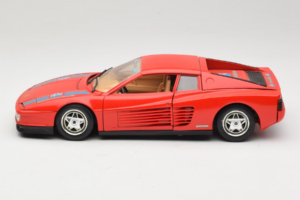 Ferrari Testarossa PPG Auto Refinish Rouge Bburago 1:18 3039-P3 Métal — image 4 sur 8