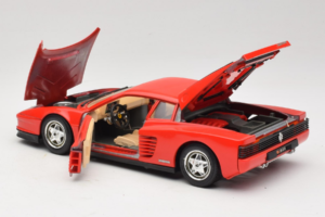 Ferrari Testarossa PPG Auto Refinish Rouge Bburago 1:18 3039-P3 Métal — image 5 sur 8