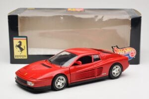 Ferrari Testarossa Rouge Hot Wheels 1:18 23918 Métal — image 8 sur 8