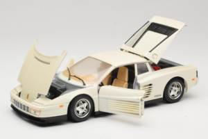Ferrari Testarossa Blanc Bburago 1:18 3019-W1 Métal — image 2 sur 8