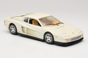Ferrari Testarossa Blanc Bburago 1:18 3019-W1 Métal — image 6 sur 8