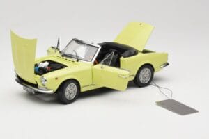 Fiat 124 Spider BS1 Jaune Sun Star 1:18 4921 Métal — image 2 sur 8