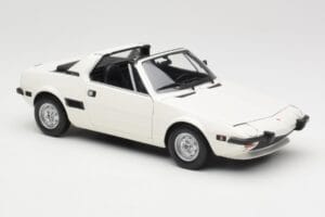 Fiat X1/9 Blanc Minichamps 1:18 100121685 Métal — image 6 sur 8