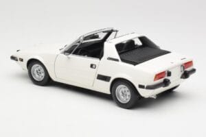 Fiat X1/9 Blanc Minichamps 1:18 100121685 Métal — image 7 sur 8