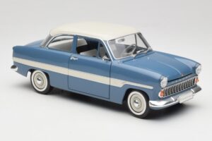 Ford Taunus 12M P2 Bleu Rayures Revell 1:18 08880-M1 Métal — image 6 sur 8