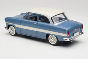 Ford Taunus 12M P2 Bleu Rayures Revell 1:18 08880-M1 Métal — image 7 sur 8