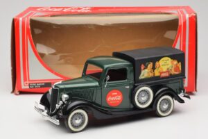 Ford Bache Coca-Cola Solido 1:18 9513 Métal — image 8 sur 8