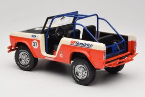 Ford Bronco Baja #37 1966 GreenLight 1:18 19037 Métal — image 5 sur 6
