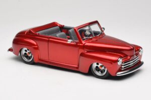 Ford Cabriolet Red Metallic Road Signature 1:18 30028 Métal — image 6 sur 8