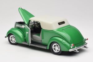Ford Cabriolet Vert Road Signature 1:18 92239 Métal — image 5 sur 8