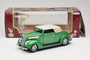 Ford Cabriolet Vert Road Signature 1:18 92239 Métal — image 8 sur 8