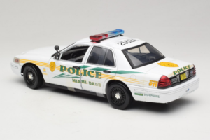 Ford Crown Victoria Police Interceptor CSI Miami GreenLight 1:18 13514 Métal — image 5 sur 6