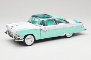 Ford Crown Victoria Seafoam Vert & Blanc Road Legends 1:18 92138 Métal